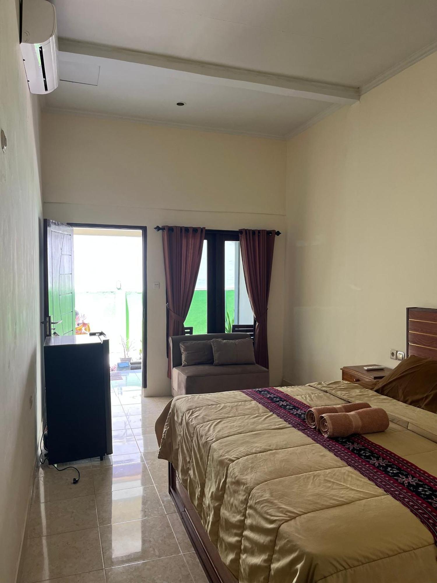 Family Garden Homestay Senggigi Kültér fotó
